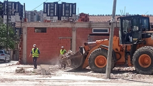 مقاطعة الشراقة تشرع في إزالة البنايات والمحلات الفوضوية