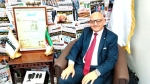 وزير التكوين والتعليم المهنيين السيد ياسين ميرابي، بجناح عرض جريدة "المساء" بالصالون الدولي للكتاب