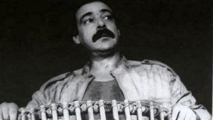 الممثل المسرحي والسينمائي والمدير الأسبق للمسرح الوطني الجزائري، عز الدين مجوبي