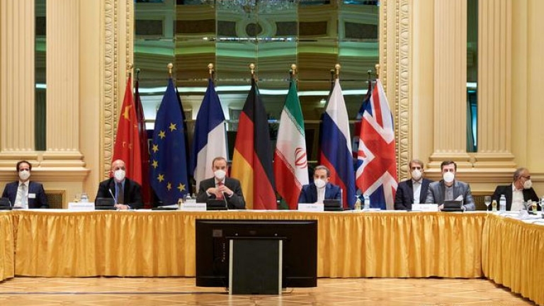 لقاء في طهران بين المفاوض الأوروبي ونظيره الايراني