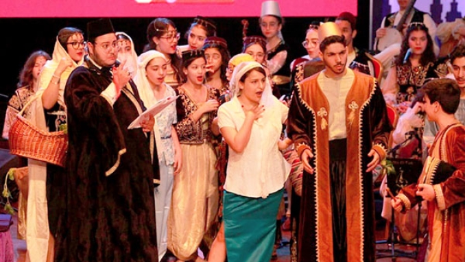 قصة "لعشيق وعويشة" في كوميديا موسيقية