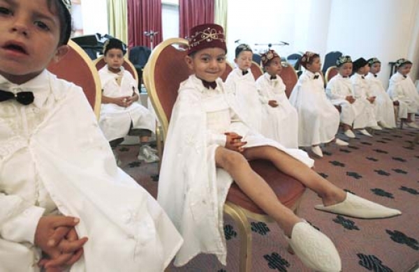 عملية الختان لن يمارسها إلا جرّاح