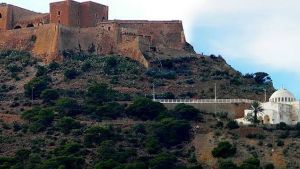 مشروع تسجيل موقع "النظام التحصيني لمدينة وهران"