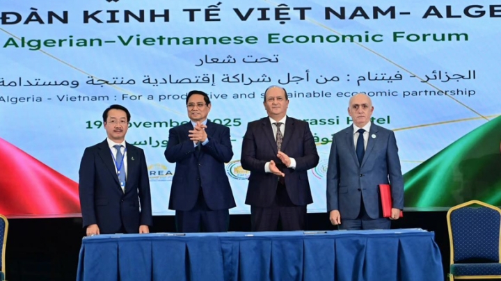 استكشاف فرص الأعمال والاستثمار بين البلدين