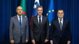 الوزير الأول السلوفيني، روبيرت غولوب - وزير الصحة، عبد الحق سايحي- وزير العمل والتشغيل والضمان الاجتماعي، فيصل بن طالب