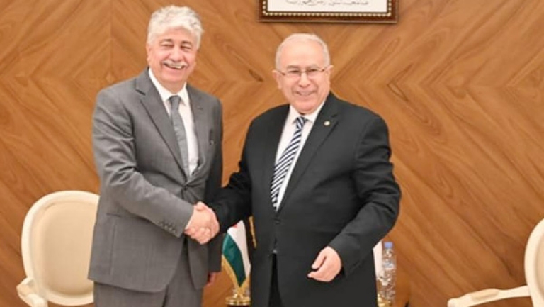تجديد عرفان الفلسطينين بالموقف الثابت والمشرف للجزائر