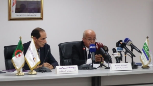 المدير العام لبنك التنمية المحلية، يوسف لالماس-المدير العام لصندوق ضمان القروض للمؤسسات الصغيرة والمتوسطة، الهادي تمام