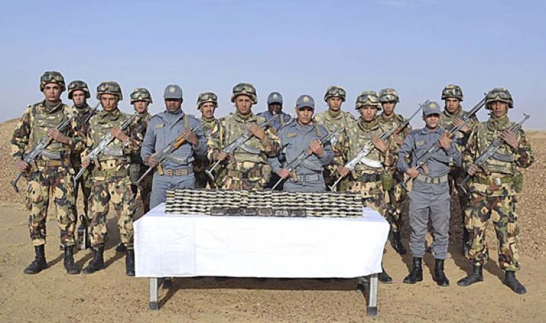 تدمير 9 مخابئ وورشة لصناعة المتفجرات بالمدية