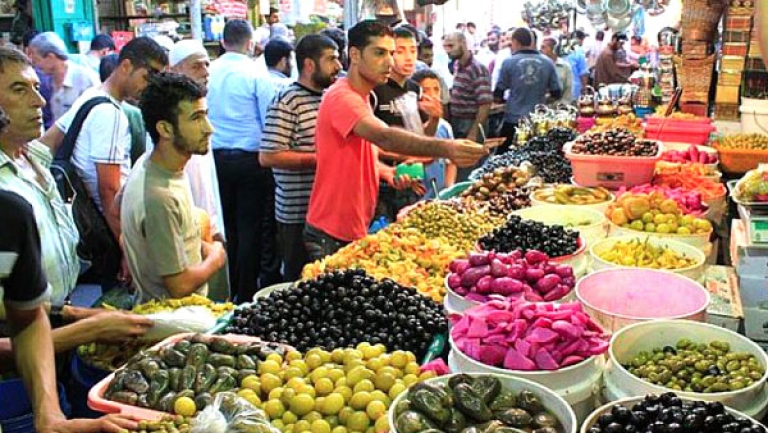 فضاءات للتسوق والبحث عن &quot;بنة رمضان&quot;