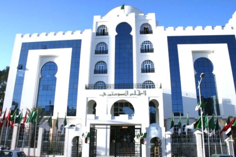 النقابات المستقلة تلجأ للمجلس الدستوري