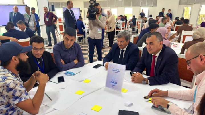 دعم مبادرات تعزيز مكانة الجزائر في الفضاء الرقمي