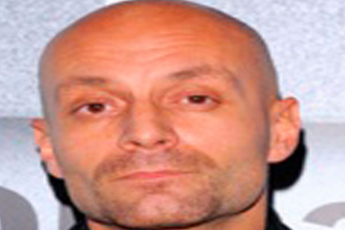 أعمل على تشريح المجتمع العربي