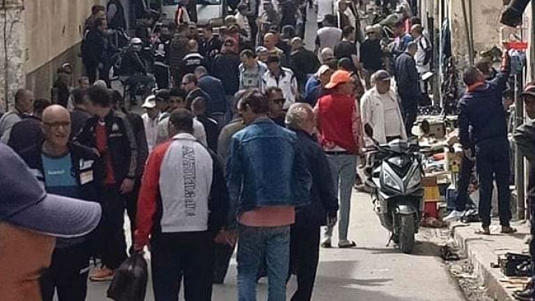 فوضى واحتلال للأرصفة.. لكن بنكهة رمضانية