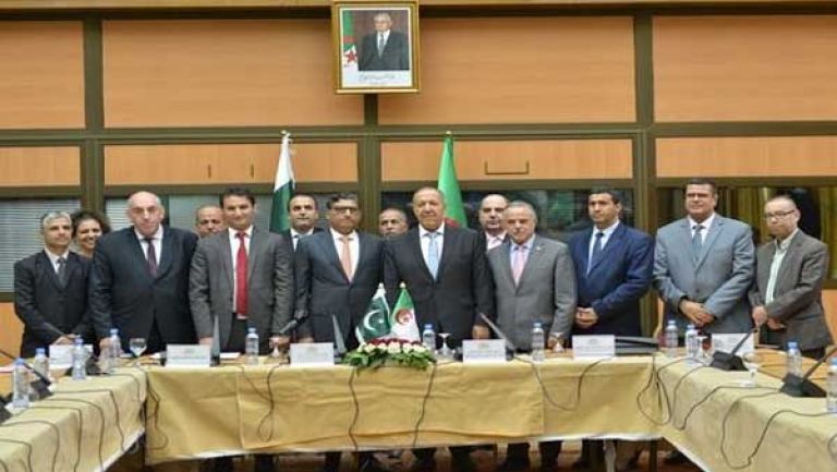 تشجيع التعاون الاقتصادي  والبرلماني