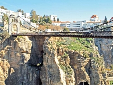 موروثا أدرار والشلف يعانقان الجسور المعلقة