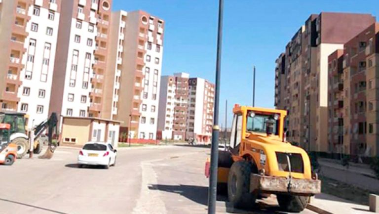حي 500 مسكن "أل بي بي" بدون حاويات نفايات