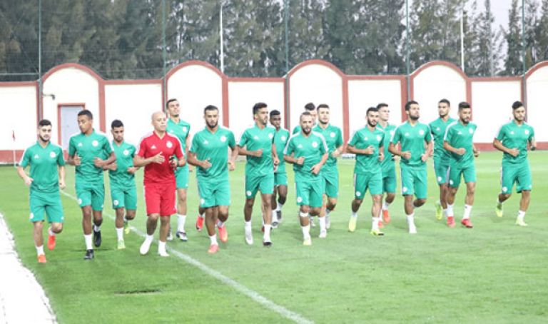 تأخير لقاء الجزائر - المغرب إلى الساعة 45: 20