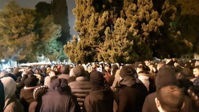 آلاف الغزاويين في حملة &quot;الفجر العظيم&quot;