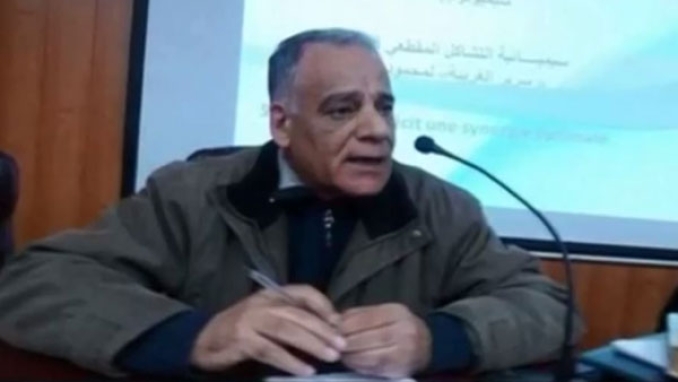 "رؤى معرفية ونقدية" دراسات في أعمال حسين خمري