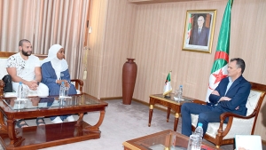 وزير الشباب والرياضة عبد الرحمان حماد