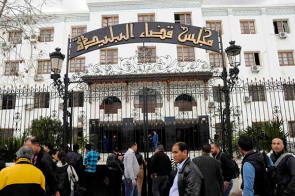 تهمتا خيانة الأمانة والنصب والاحتيال قائمتان في القضية