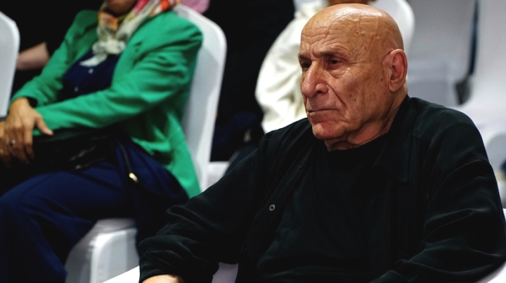 نشوة وعذاب وحثّ على التفكير