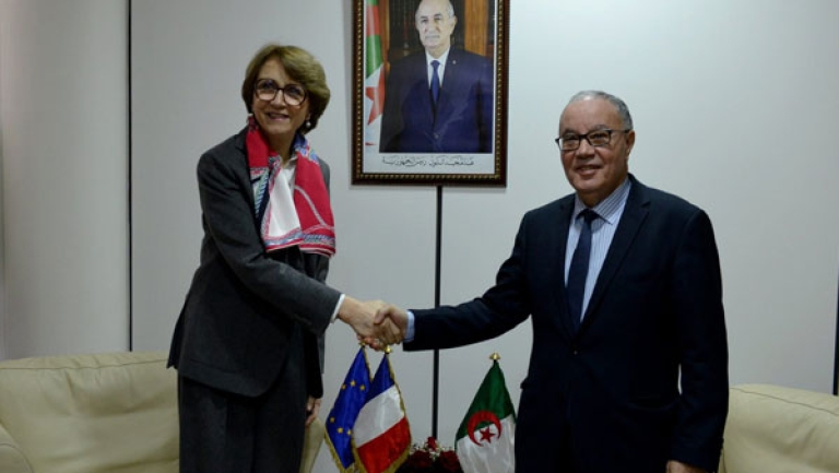 فرنسا تسابق الزمن لتعزيز التعاون مع الجزائر