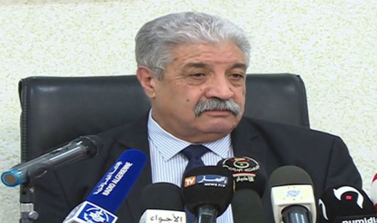 تعميم اللغة الإنجليزية سيتم بطريقة تدريجية