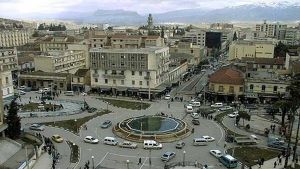 تمديد الحجر الصحي واقتناء مولدات أكسجين للمستشفيات