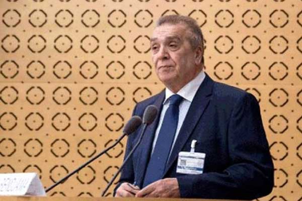 الجزائر وفرنسا عازمتان على تطوير نسيجهما الصناعي