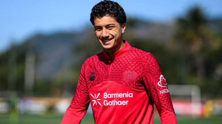 مدرب ليفركوزن يطمئن بخصوص إبراهيم مازة