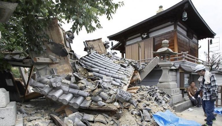 ارتفاع عدد ضحايا زلزال إندونيسيا إلى 98 قتيلا
