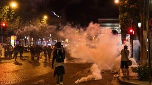 ليلة سوداء بتونس على وقع أعمال شغب وعنف