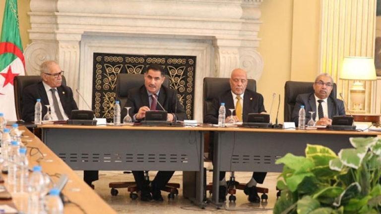 دقة ووضوح قوانين الإعلام الجديدة يسهّلان تطبيقها