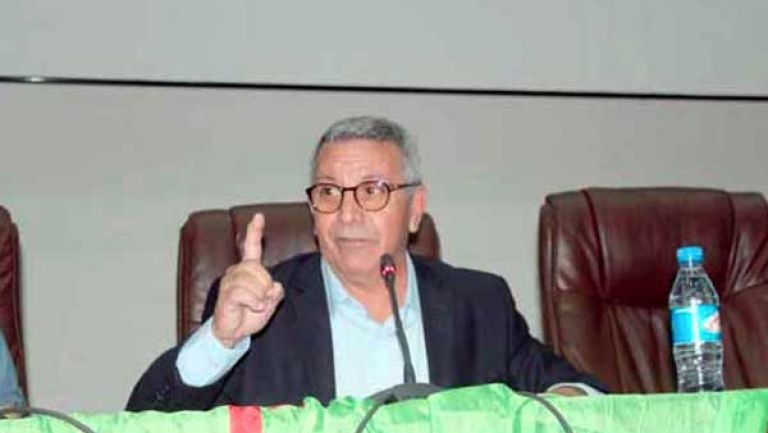 صراع المحافظين والتجديديين على رئاسة الأفافاس