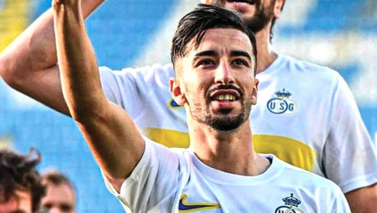 نجم سانت جيلواز البلجيكي يدافع عن عمورة