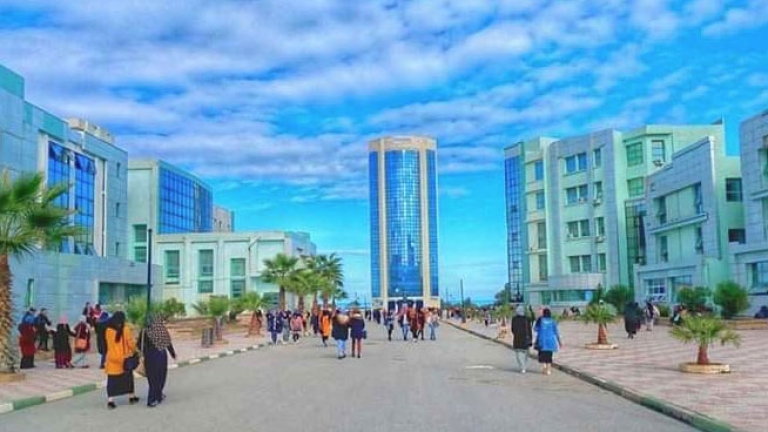 هبة واسعة بالجامعة  للتبرع بالدم