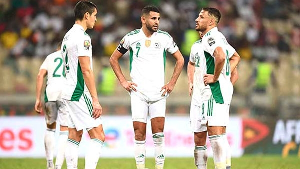 "مؤامرة إفريقية" ضد "المحاربين"