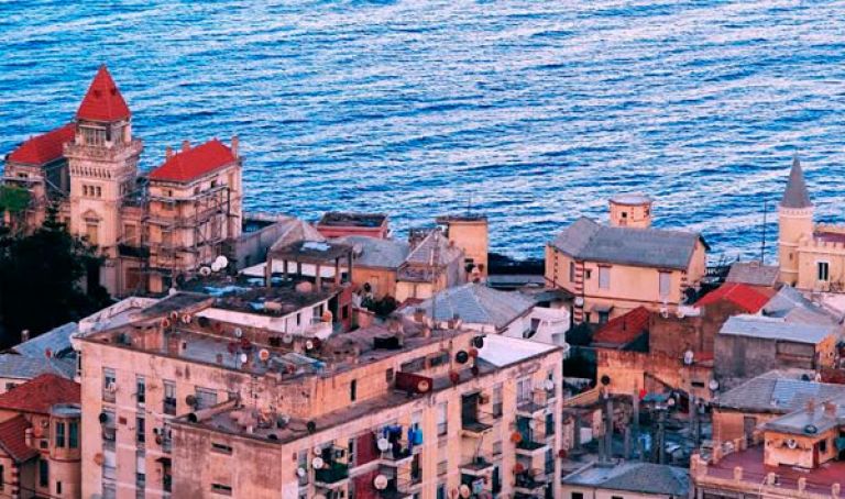رئيس البلدية يعد بالكشف عن قائمة السكن قريبا