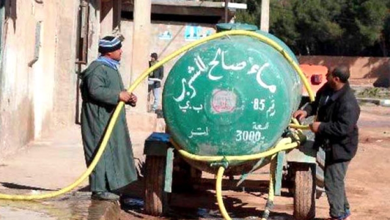 إقبال كبير على مياه الصهاريج المتنقلة