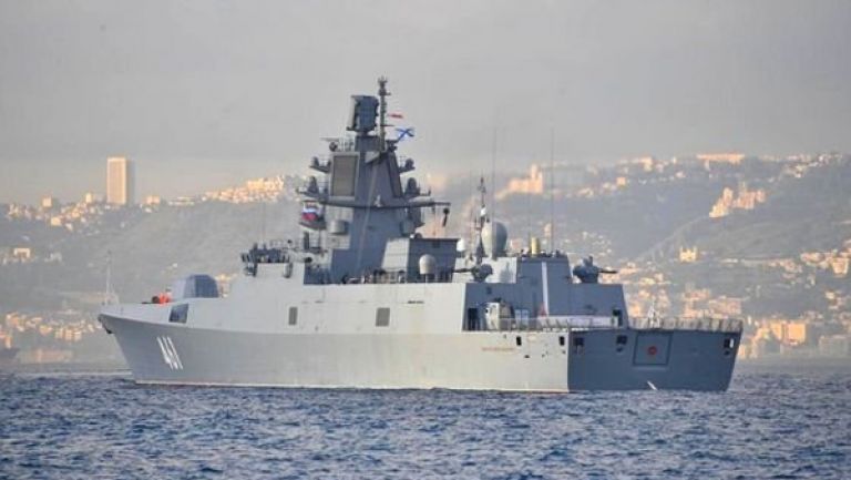 تعزيز تبادل الخبرات بين القوات البحرية للبلدين