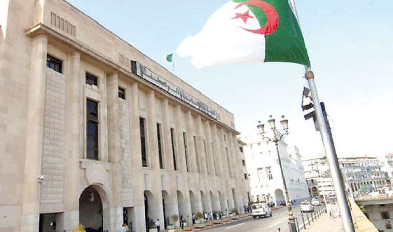 غياب نظام معلوماتي وصعوبات في التصريح بالممتلكات