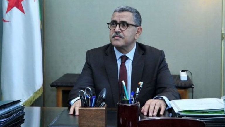 استعراض مشروع إطلاق مؤسسات صغيرة لدعم النقل الجوي