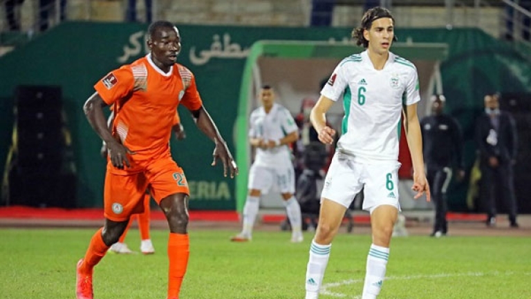 تفينتي الهولندي رفض تسريح زروقي مقابل 8 ملايين يورو