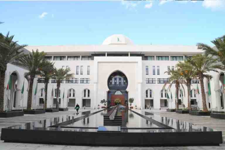الاتزان والحوار نهج الدبلوماسية الجزائرية