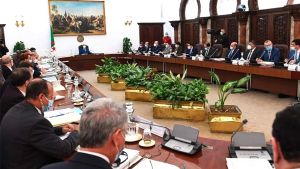 الرئيس يستمع ويقرّر..