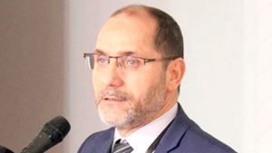 ضرورة إرجاع الكلمة للشعب