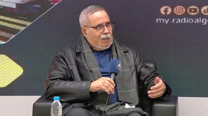 الدستور يجب أن يكون مرآة عاكسة لطموحات الشعب