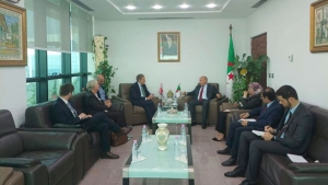 وزير التجارة وترقية الصادرات، الطيب زيتوني-مبعوث الوزير الأول البريطاني المكلف بالشراكة التجارية مع الجزائر ولبنان، ريشارد ريسبي