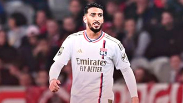 بن رحمة سعيد بتألقه مع ليون الفرنسي هذا الموسم